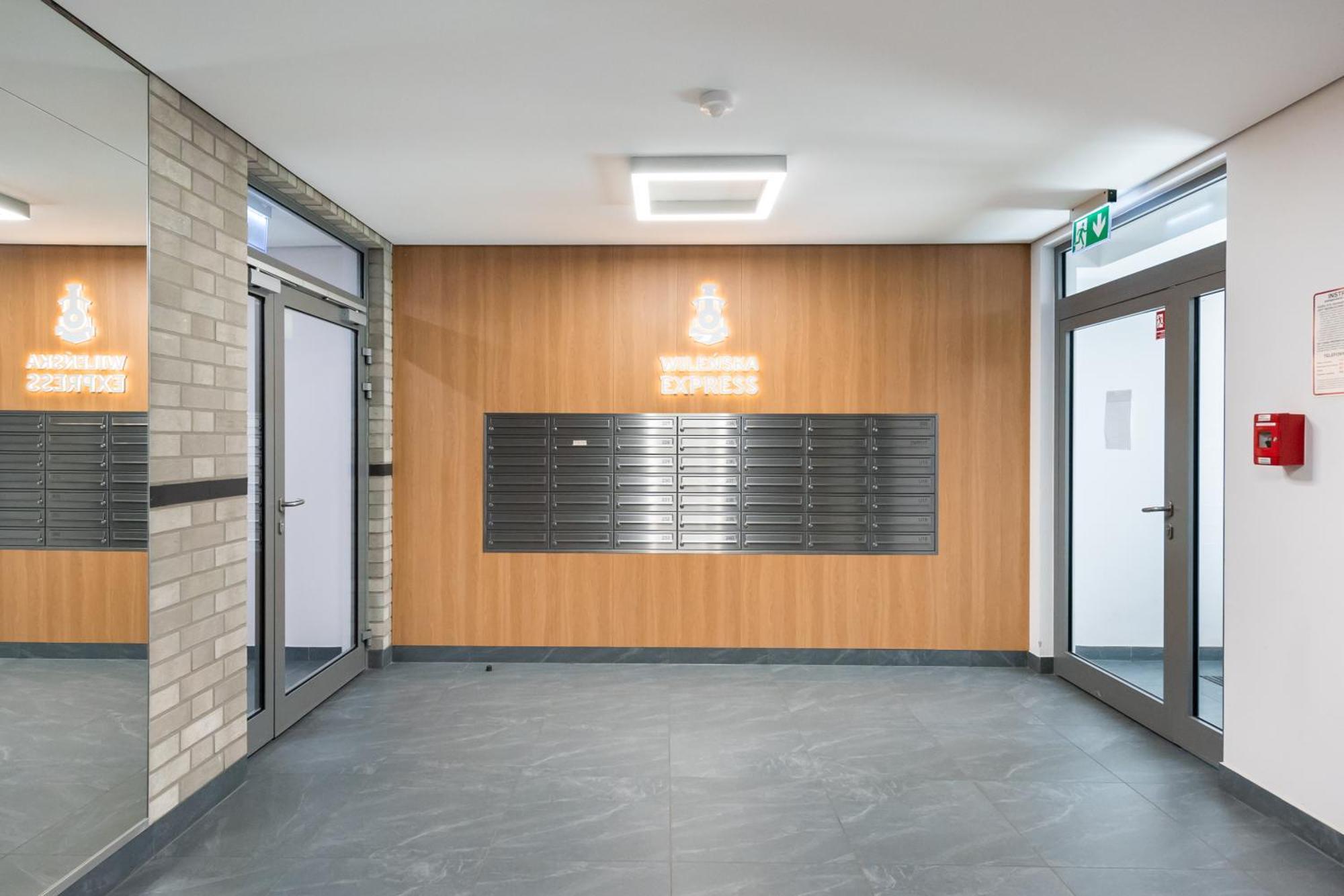 Wilenska Express Homely Apartment Warschau Buitenkant foto